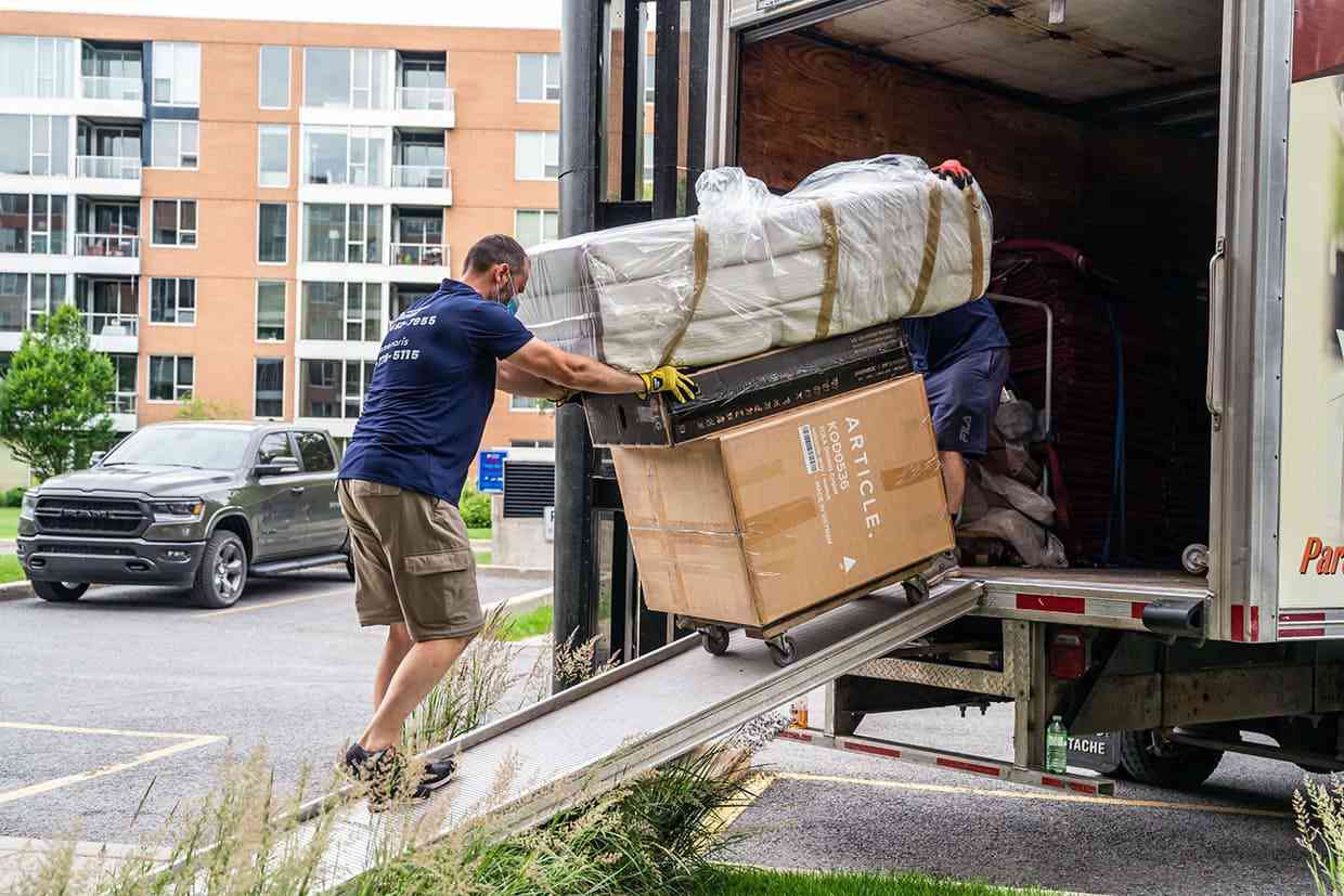 2025 Moving Service Costs: How to Save $3,000+ on Your Next Relocation